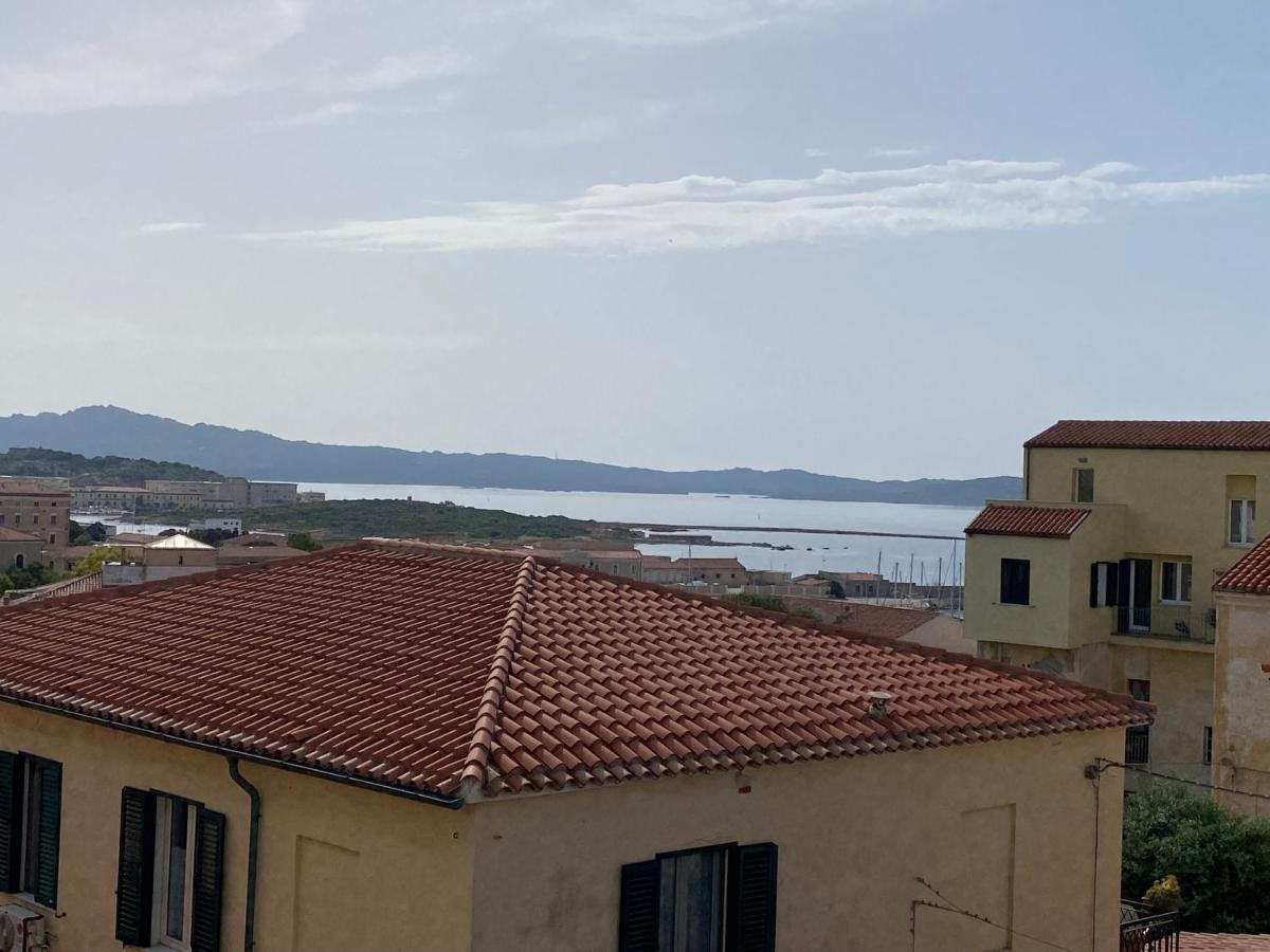 Апартаменти Casa Balilla Ла-Маддалена Екстер'єр фото